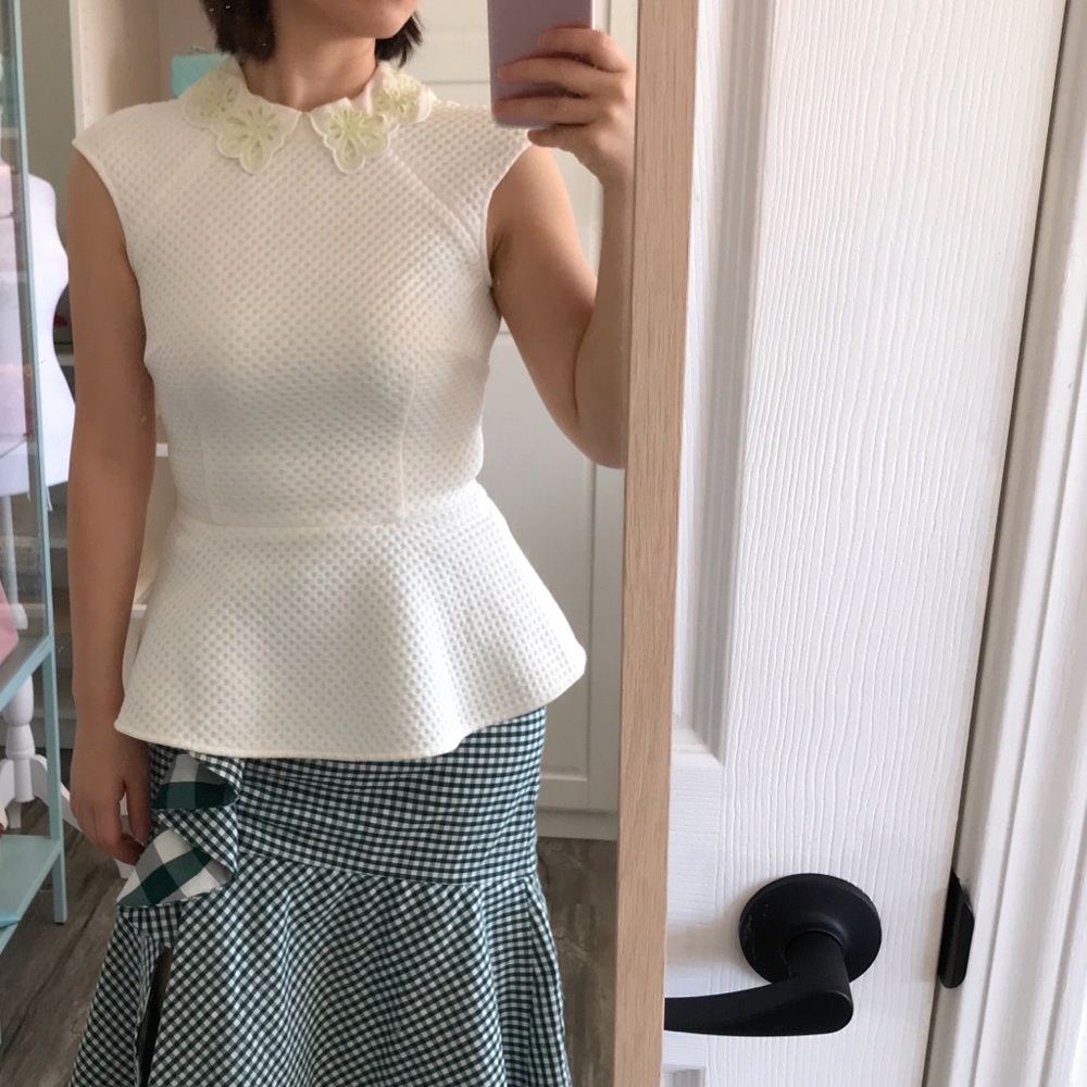 Beautiful and cute Karen Millen Peplum Top! - Picture 3 of 10